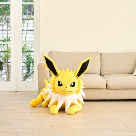 Pokémon - Life-Size Jolteon Plush (Pokémon Center)